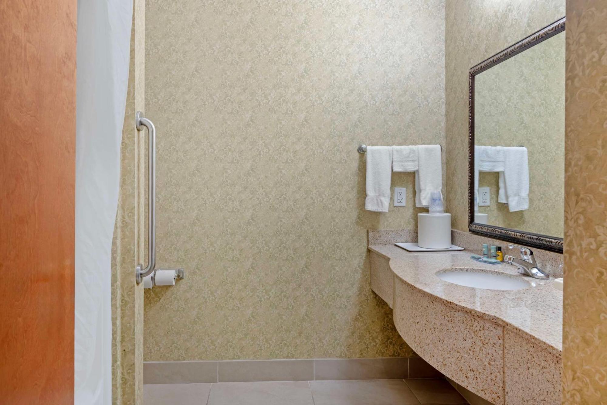 Hotel Western Bradbury And