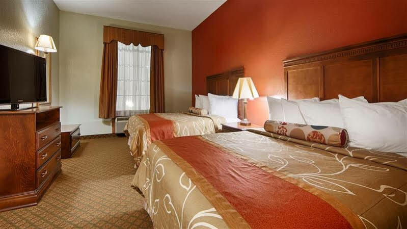 Western Bradbury And Hotel 3*